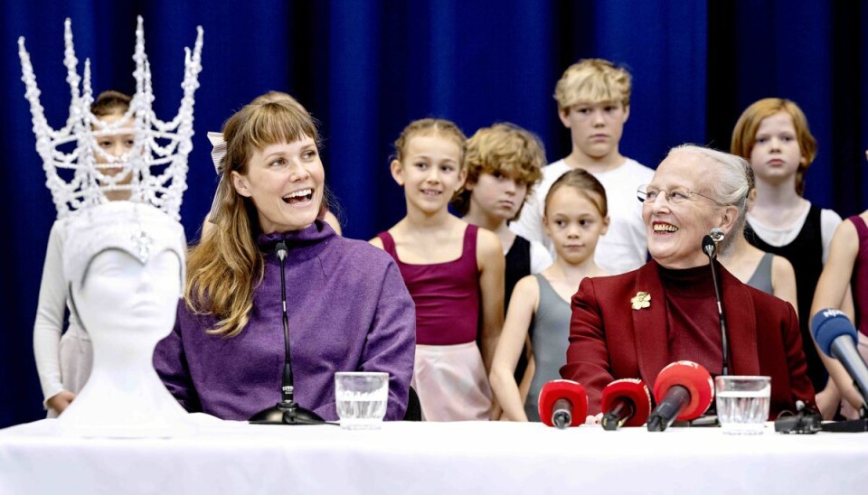 Første mødedag Den 02.11.21 havde Dronning Margrethe den første arbejdsdag på H.C. Andersen balletten Snedronningen med deltagelse af danserne. Det er ottende gang H.M. Dronningen har sagt ja til at udfolde sine kreative evner i en balletforestilling i Tivoli. Denne gang bliver det Snedronningen, der er skrevet af H.C. Andersen. Det sker i samarbejde med musikeren Oh Land (Nanna Øland Fabricius) og den prisbelønnede koreograf Yuri Possokhov.