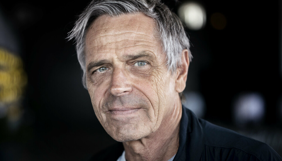 Michael Falch kaster sig over skuespillet igen efter en længere pause.