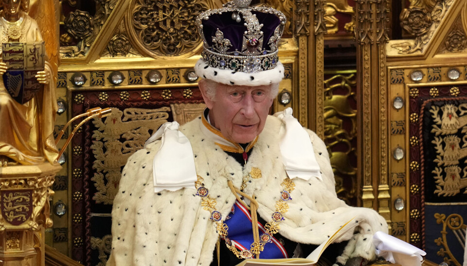 Kong Charles i stiveste puds ses her holde tale ved parlamentsåbningen onsdag.