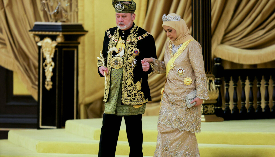 Malaysias konge er lørdag blevet kronet ved en ceremoni i Kuala Lumpur. Han er landets syttende konge.