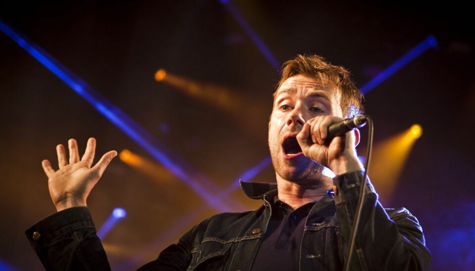 Musiker Damon Albarn har mistet en finger i et blender-uheld