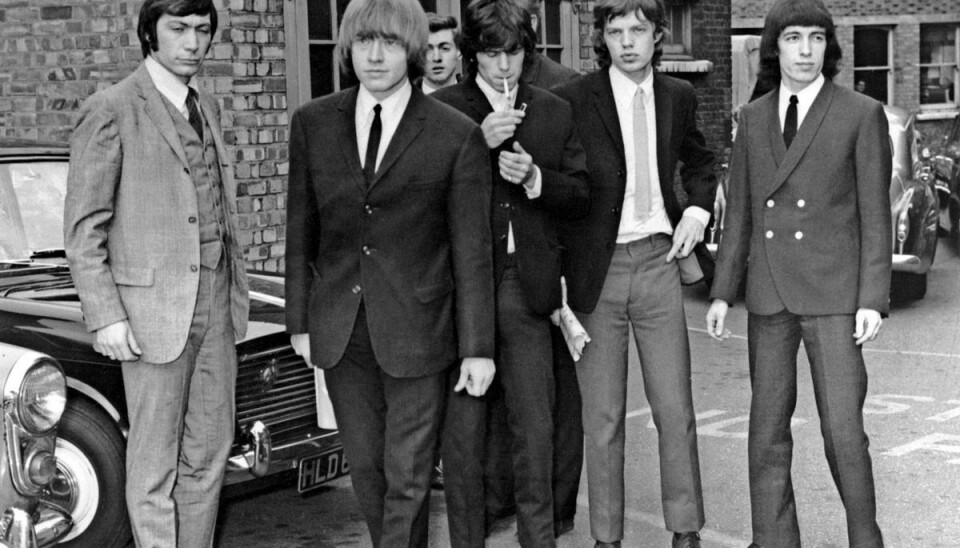 Rolling Stones på vej mod tinderne. Det er Bill Wyman længst til højre. (Arkivfoto fra 1965)