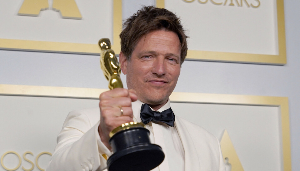 I 2021 fik instruktøren Thomas Vinterberg en Oscar for filmen 'Druk'. Nu er hans kommende tv-serie 'Familier som vores' udtaget til den internationale filmfestival i Venedig.