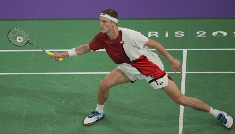I lørdags vandt badmintonspiller Viktor Axelsen sin første kamp ved dette års olympiske lege over Dahal Prince fra Nepal. Mandag aften venter den næste i rækken - Misha Zilberman fra Israel.