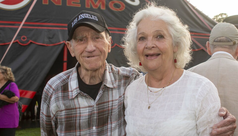 Tom McEwan og Terese Damsholt er på vej til bryllup.