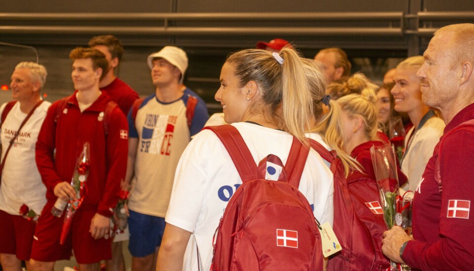 Trætte men glade vendte de danske medaljemodtagere hjem fra OL Paris. Her fra ankomsthallen i Københavns lufthavn