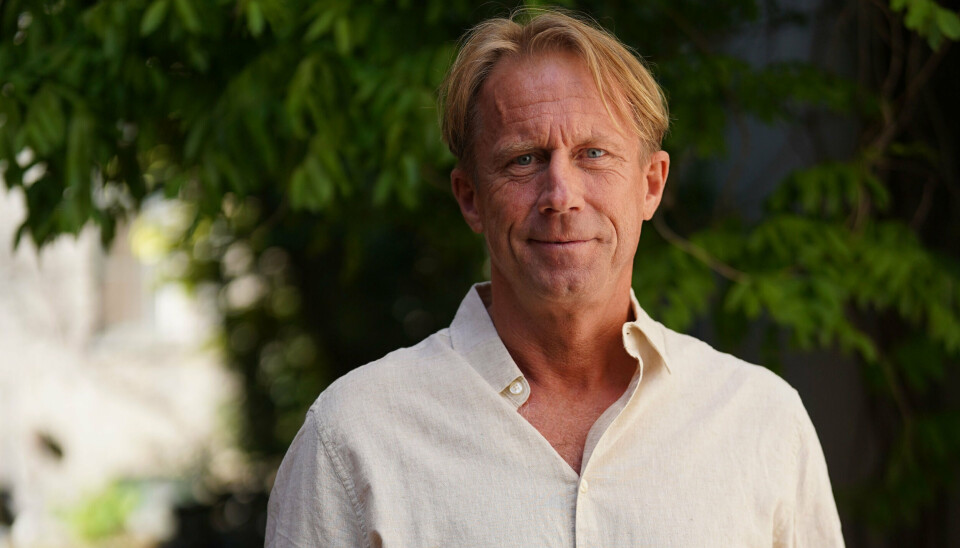 Frank Schytte er 57 år, efterforsker for Fødevarerejseholdet og støttekontaktperson for sårbare og for unge. Han bor i Slagelse. Han leder efter sit livs sidste partner.