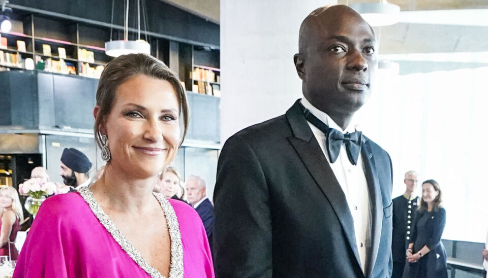 Hele 350 navne vil der være at finde på gæstelisten til prinsesse Märtha Louises og Durek Verretts bryllup i naturskønne Geiranger kommende lørdag.