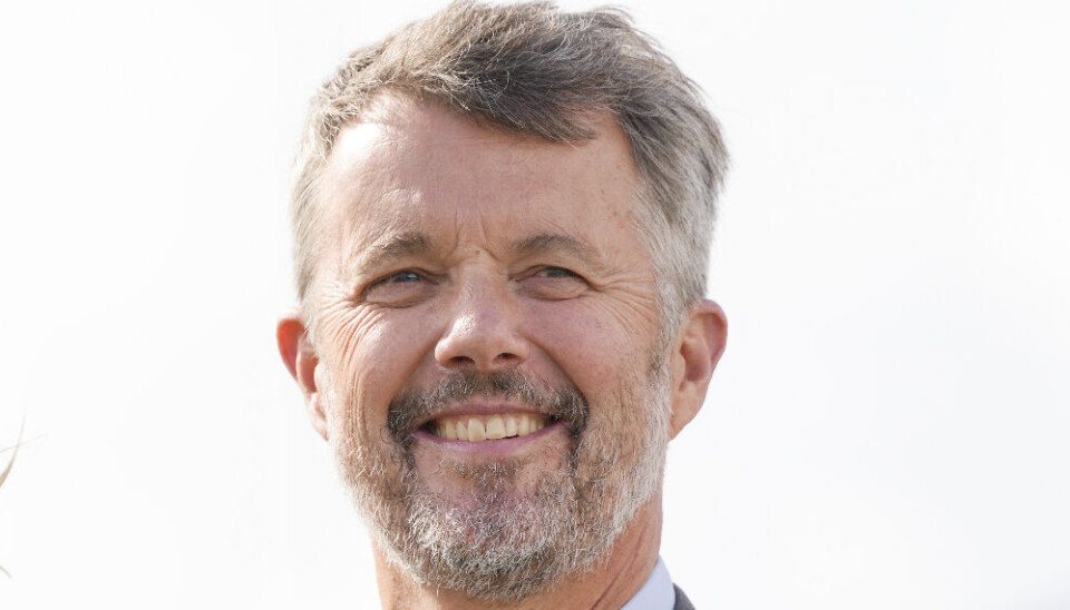 Kong Frederik udbragte mandag for første gang den såkaldte 'kanonskål', der er en tradition, som går helt tilbage til Frederik 2. tid.