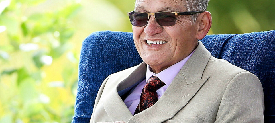 Land i sorg: Konge er sovet ind