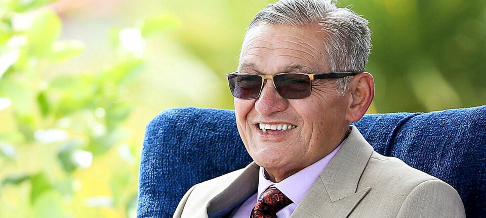 Land i sorg: Konge er sovet ind