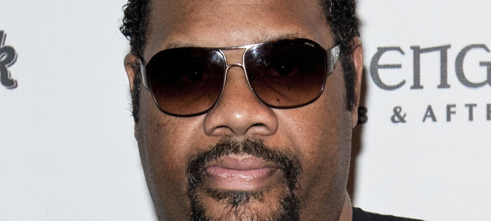 Dødsfald: Kollapsede på scenen