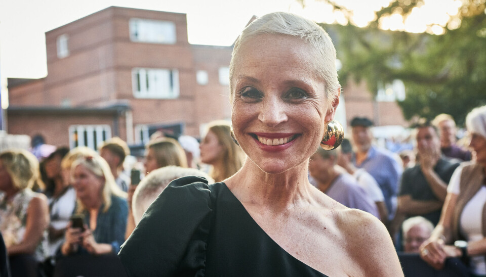 Elisa Lykke sender en advarsel.