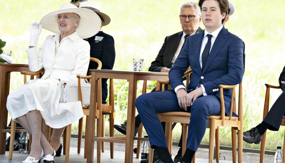 Dronningen, kronprinsen og prins Christian kørte over den gamle grænse i karet under fejringen af 100-året for genforeningen. (Arkivfoto).