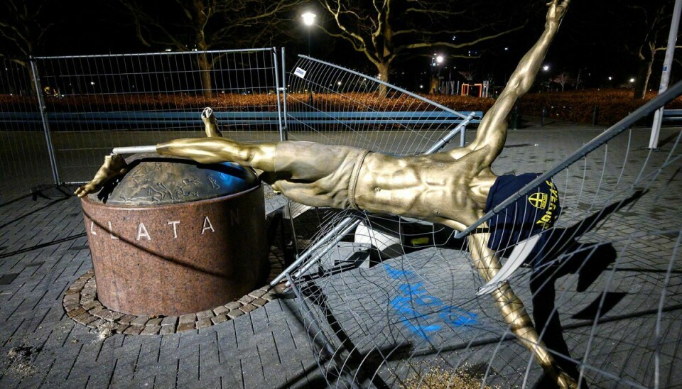 Statuen af Zlatan blev udsat for hærværk