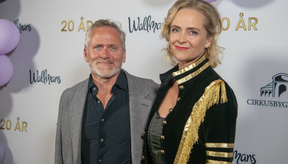 Anders Samuelsen og hustruen Christina Sunn har gennem et halvt år haft adresse i Schweiz.