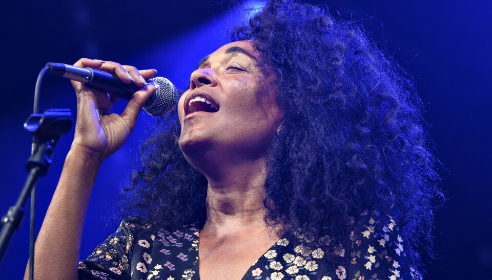 Caroline Henderson mestrer fire-fem sprog: amerikansk, svensk, dansk, et lidt rustent fransk - og ikke mindst musik, følelsernes sprog. (Arkivfoto).