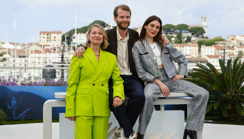 Magnus von Horn sammen med to skuespillere fra filmen 'Pigen med nålen' Trine Dyrholm og Vic Carmen Sonne til Cannes-filmfestival. (Arkivfoto). - Foto: Hubert Boesl/Ritzau Scanpix