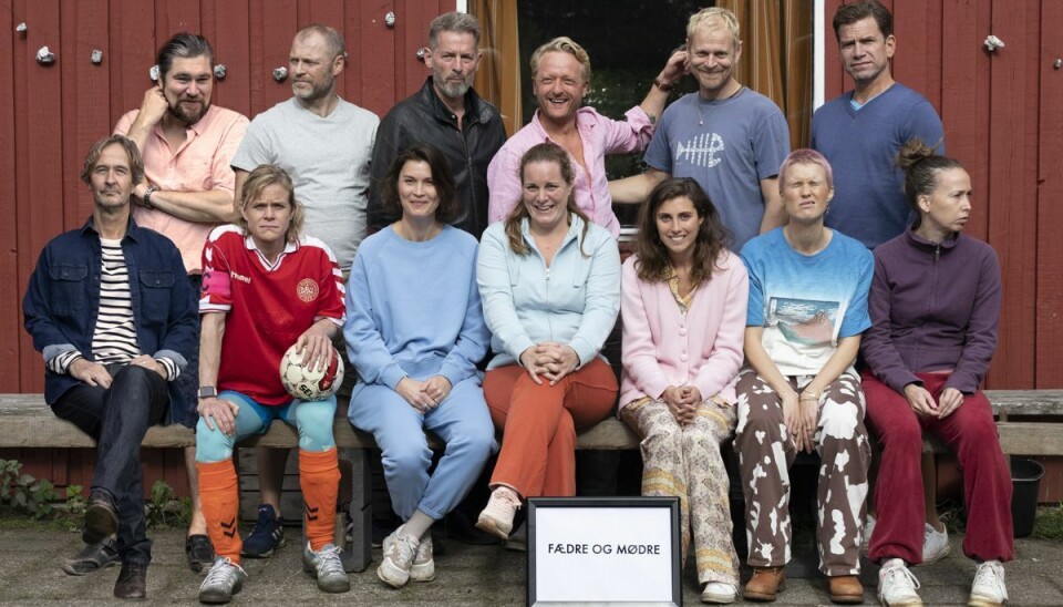 Filmen 'Fædre & Mødre' får premiere 6. oktober 2022. Paprika Steen havde stor succes med sin seneste film, 'Den tid på året', der solgte over 300.000 biografbilletter.