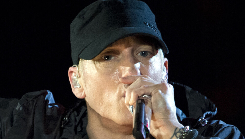 Eminem afslører i hans nye musikvideo til sangen 'Temporary' at Hans datter, Hailie Jade Mathers er gravid med sit første barn