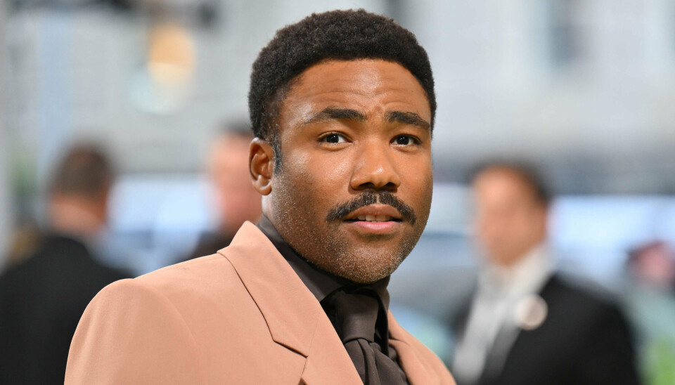 Donald Glover, der står bag kunstnernavnet Childish Gambino, skal opereres og har brug for tid til at komme sig, skriver han i et opslag på X.