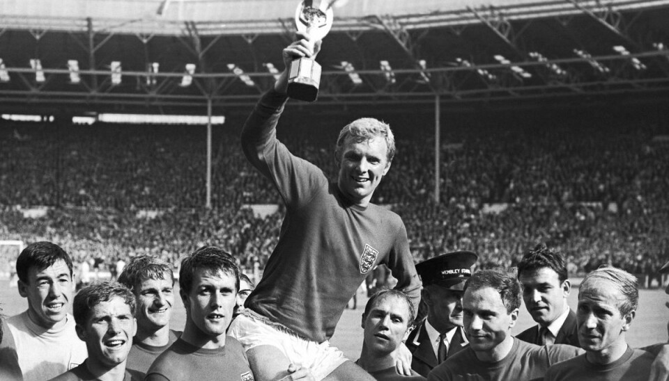 Roger Hunt (nummer tre fra venstre) var med til at vinde VM i 1966. (Arkivfoto)
