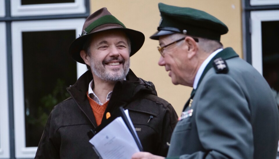 Der var en kong Frederik i højt humør, der til morgen bøde velkommen til jagt i Gludsted Plantage.