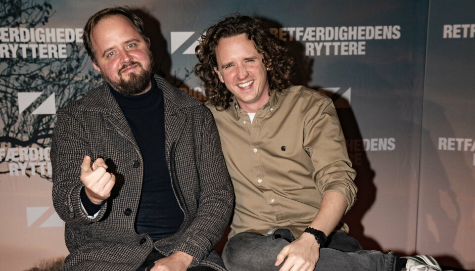 Brødrene Magnus Millang og Emil Millang har sammen skrevet manuskriptet til komedieserien 'De bedste år', hvor et ungt par tumler med en hverdag med to små børn og karriereræs.