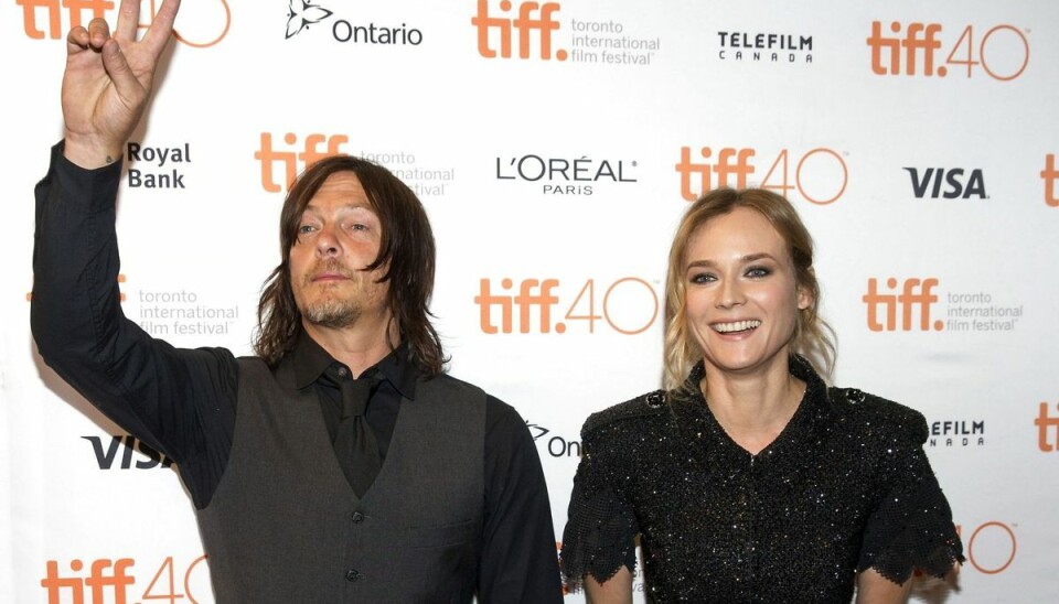 Hollywood-stjernerne Diane Kruger og Norman Reedus er angiveligt blevet forlovet. Hollywood-stjernerne Diane Kruger og Norman Reedus er angiveligt blevet forlovet.
