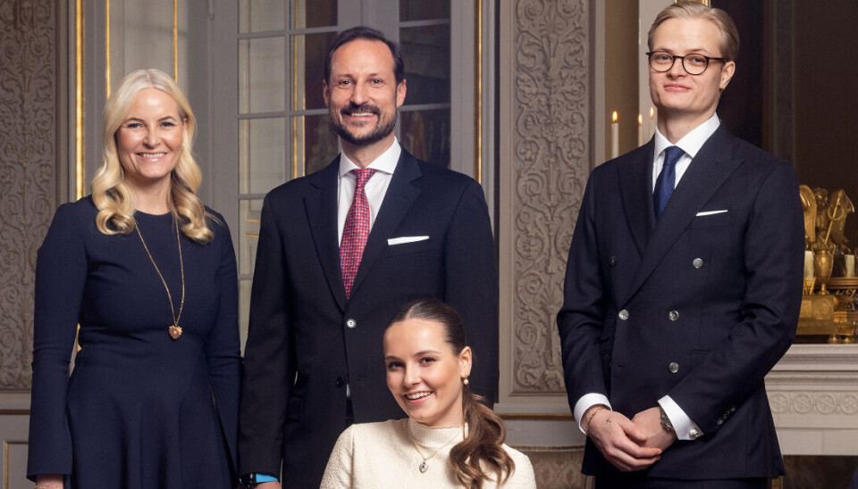Marius Borg Høiby, til højre i billedet, ses her sammen med sin mor, kronprins Haakon og sin halvsøster prinsesse Ingrid Alexandra.