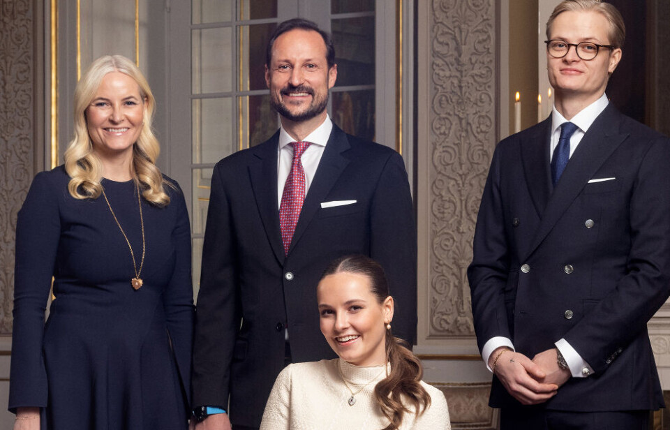 Marius Borg Høiby, til højre i billedet, ses her sammen med sin mor, kronprins Haakon og sin halvsøster prinsesse Ingrid Alexandra.