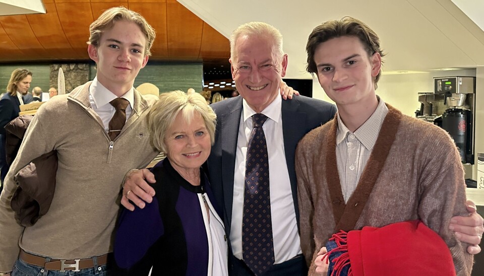 Keld og Hilda med børnebørnene Storm og Elliot til premiere i Operaen.