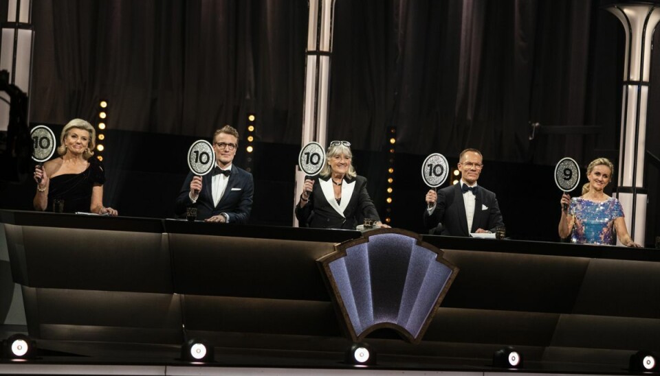 Anne Laxholm, Nikolaj Hübbe, Britt Bendixen, Jens Werner og Marianne Eihilt skal endnu en gang finde karakterskiltene frem i 'Vild med dans'. (Arkivfoto)