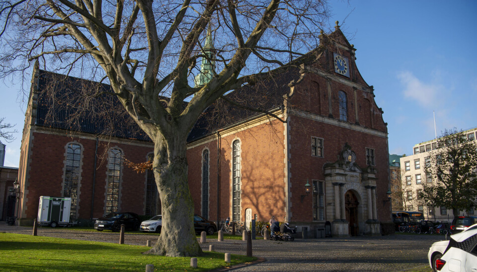 Bisættelsen fandt sted fra Holmens Kirke i København.