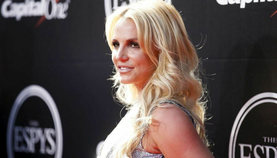 Britney Spears optræde nu igen halvnøgen i et opslag på Instagram.