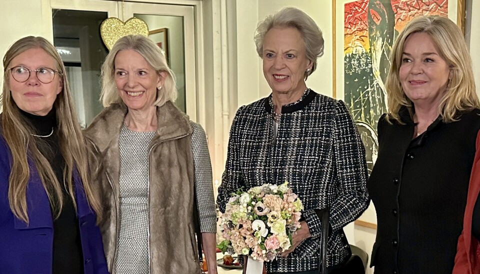 Prinsesse Benedikte besøgte i værestedet 'Hellebro' i Valby, hvor hun forestod indvielsen af nye værelser. Her fik hun samtidig beskeden om dødsfald i familien.