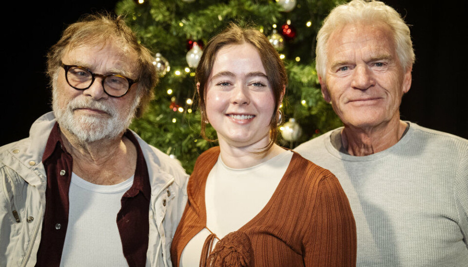 Velkendte ansigter som Kurt Ravn, Bebiane Ivalo Kreutzmann og Lars Knutzon toner frem på skærmen, når de ti år efter den første Tidsrejsen-julekalender spiller med i efterfølgeren 'Tidsrejsen 2'.