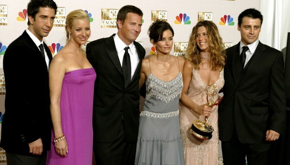 Rygterne om en romance opstod efter lanceringen af HBO-dokumentaren 'Friends: The Reunion'. På billedet se Davis Schwimmer og Jennifer Aniston som nummer to fra højre. Rygterne om en romance opstod efter lanceringen af HBO-dokumentaren 'Friends: The Reunion'. På billedet se Davis Schwimmer og Jennifer Aniston som nummer to fra højre.
