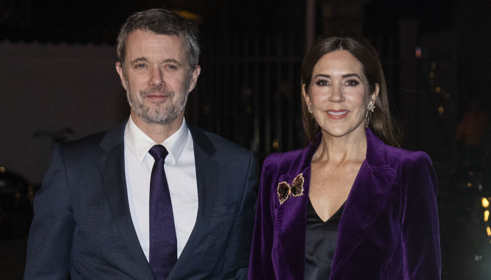Frederik og Mary er taget på en privat rejse uden for Danmarks grænser. Benedikte er til og med søndag trådt til som rigsforstander.