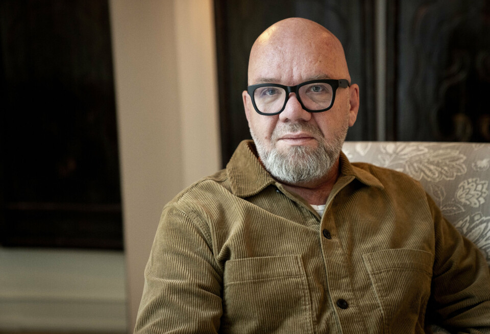 - Der kommer mere ro på denne gang, fortæller komiker Lars Hjortshøj om sit tredje barn, som han venter med kæresten Camilla Skjødt Rønsgaard.