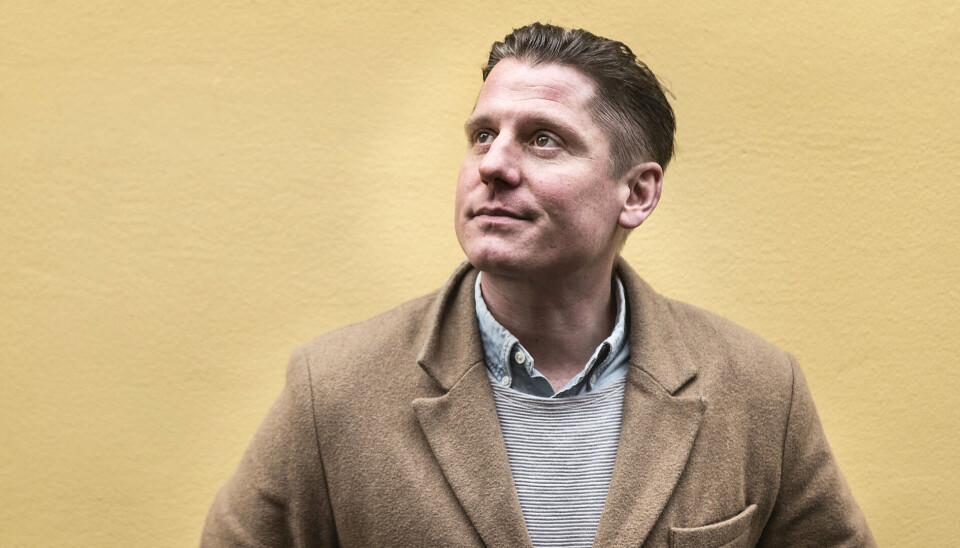 Skuespiller Robert Hansen, der blev landskendt for sin rolle i 'Kærlighed ved første hik', har siddet varetægtsfængslet siden torsdag i sidste uge.