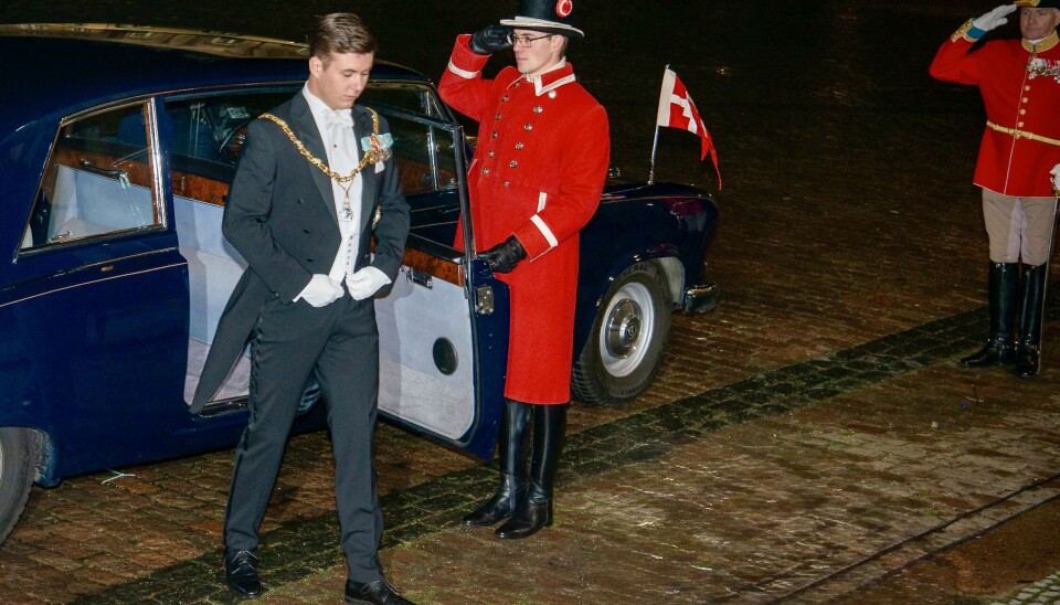Kronprins Christian i fin og flot galla-uniform.