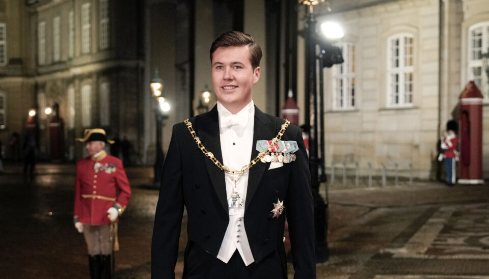 Kronprins Christian ankommer til Kongeparrets nytårskur og nytårstaffel i Christian VII's Palæ på Amalienborg Slot i København den 1. januar.