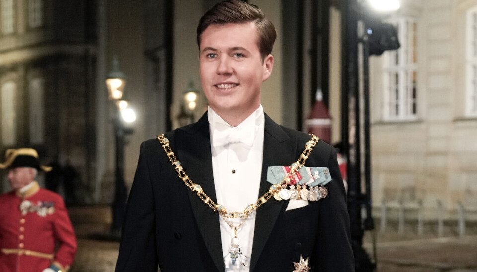 Kronprins Christian ankommer til Kongeparrets nytårskur og nytårstaffel i Christian VII's Palæ på Amalienborg Slot i København den 1. januar.