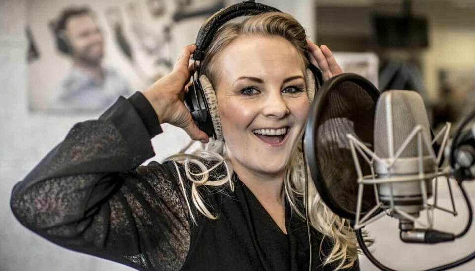 Når Pernille Georgi ikke sidder bag mikrofonen som morgenvært på VLR, står hun på scenen sammen med sin søster Susanne Georgi i eurodance-duoen Me & My, som har storhittet med nummeret 'Dub-I-Dub'. (PR-foto).
