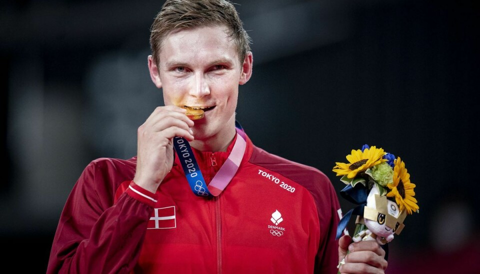 Viktor Axelsen er beæret over, at den olympiske mester i parløb, Michael Mørkøv, har valgt at opkalde sit tredje barn efter ham.