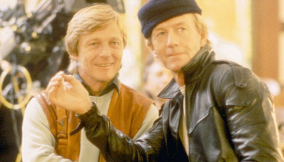 John Cornell her til venstre sammen med skuespilleren Paul Hogan i forbindelse med optagelserne til filmen 'Almost an Angel' i 1990. John Cornell her til venstre sammen med skuespilleren Paul Hogan i forbindelse med optagelserne til filmen 'Almost an Angel' i 1990.