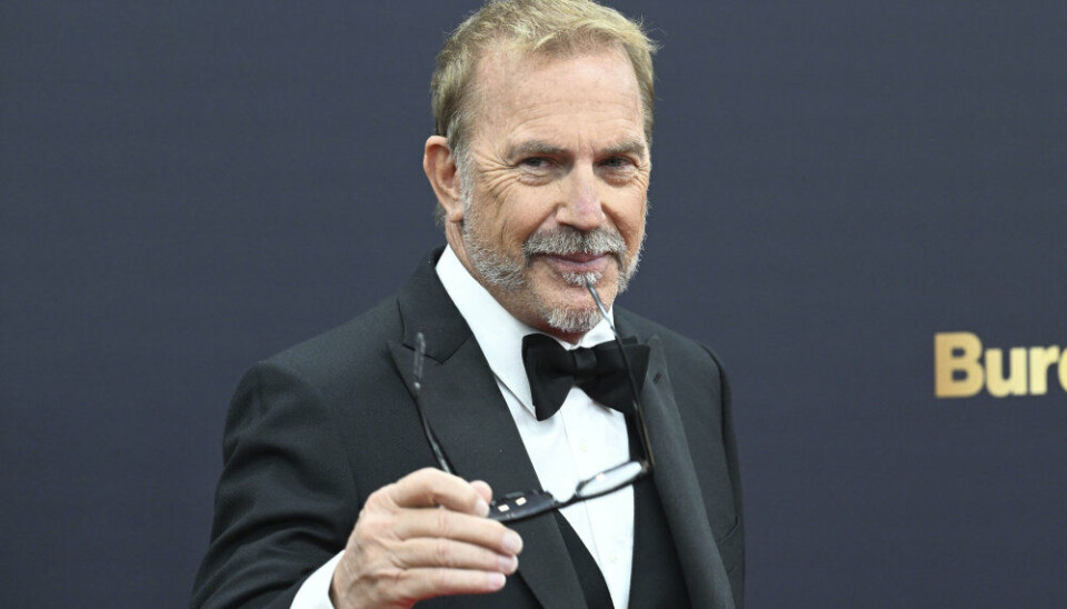 Den amerikanske skuespiller og instruktør Kevin Costner modtog to Oscars for sin film 'Danser med ulve'. Lørdag den 18. januar fylder han 70 år.