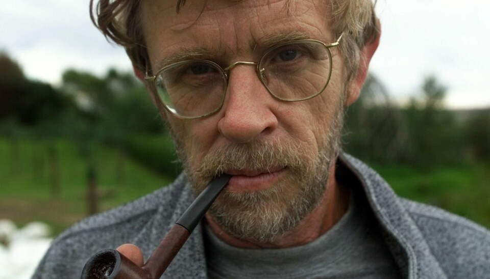 I årtier har Søren Ryge sendt liveprogrammer fra sin have på Djursland, men sidste år blev afslutningen for de mange programmer. Energien var ikke den samme som før hos ham, fortalte han. (Arkivfoto) I årtier har Søren Ryge sendt liveprogrammer fra sin have på Djursland, men sidste år blev afslutningen for de mange programmer. Energien var ikke den samme som før hos ham, fortalte han. (Arkivfoto)