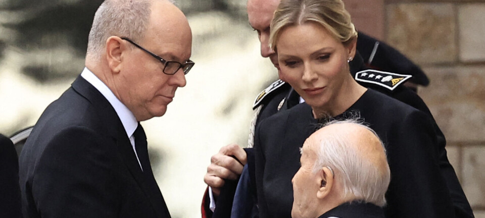 Sorgens dag: Fyrst Albert og Charlene var der